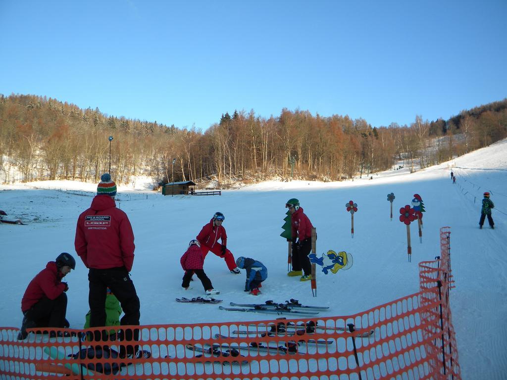 Penzion A Apartmany Skipark Hrabesice Krasne Dış mekan fotoğraf